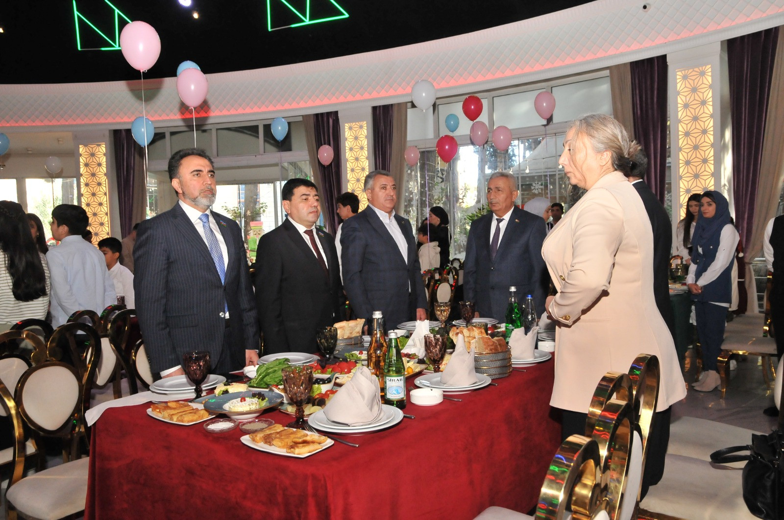 Abşeron rayonunda şəhid övladları üçün Dünya Azərbaycanlılarının Həmrəyliyi Günü və Yeni İl bayramı münasibəti ilə şənlik keçirilib