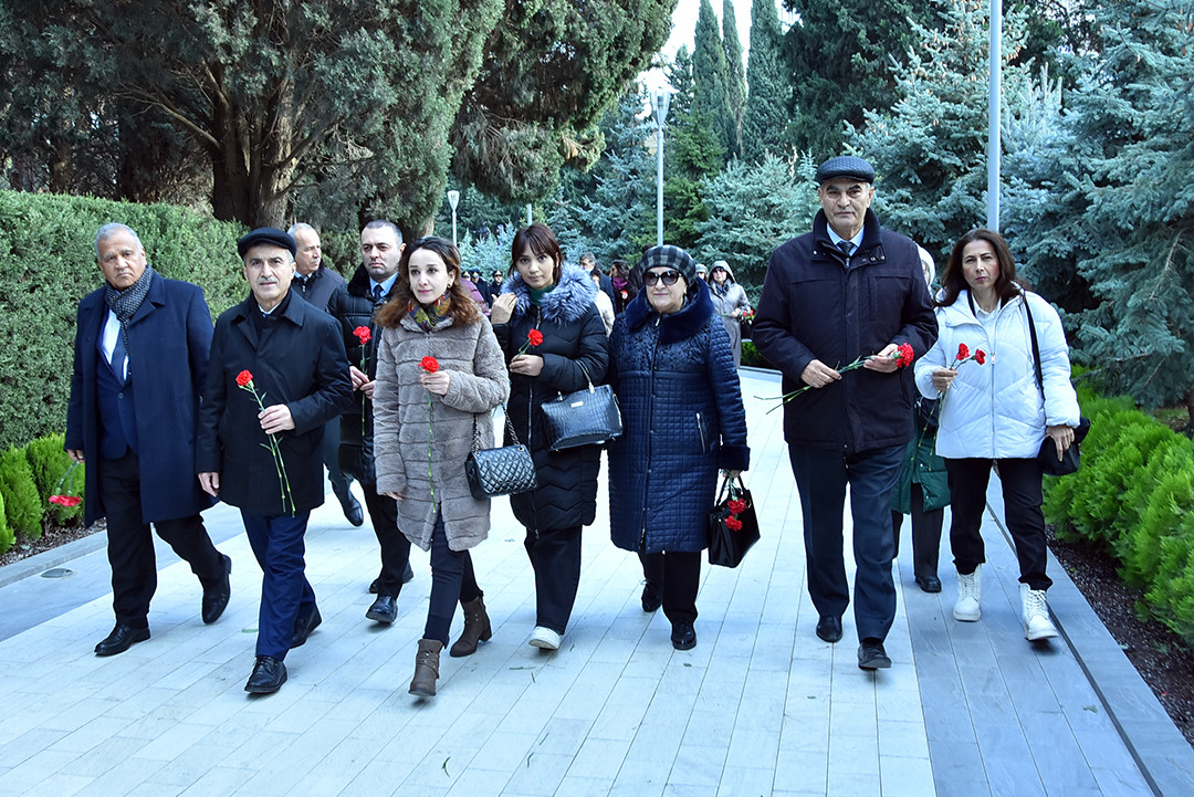 İnformasiya Texnologiyaları İnstitutunda Ümummilli Lider Heydər Əliyevin xatirəsi yad olunub