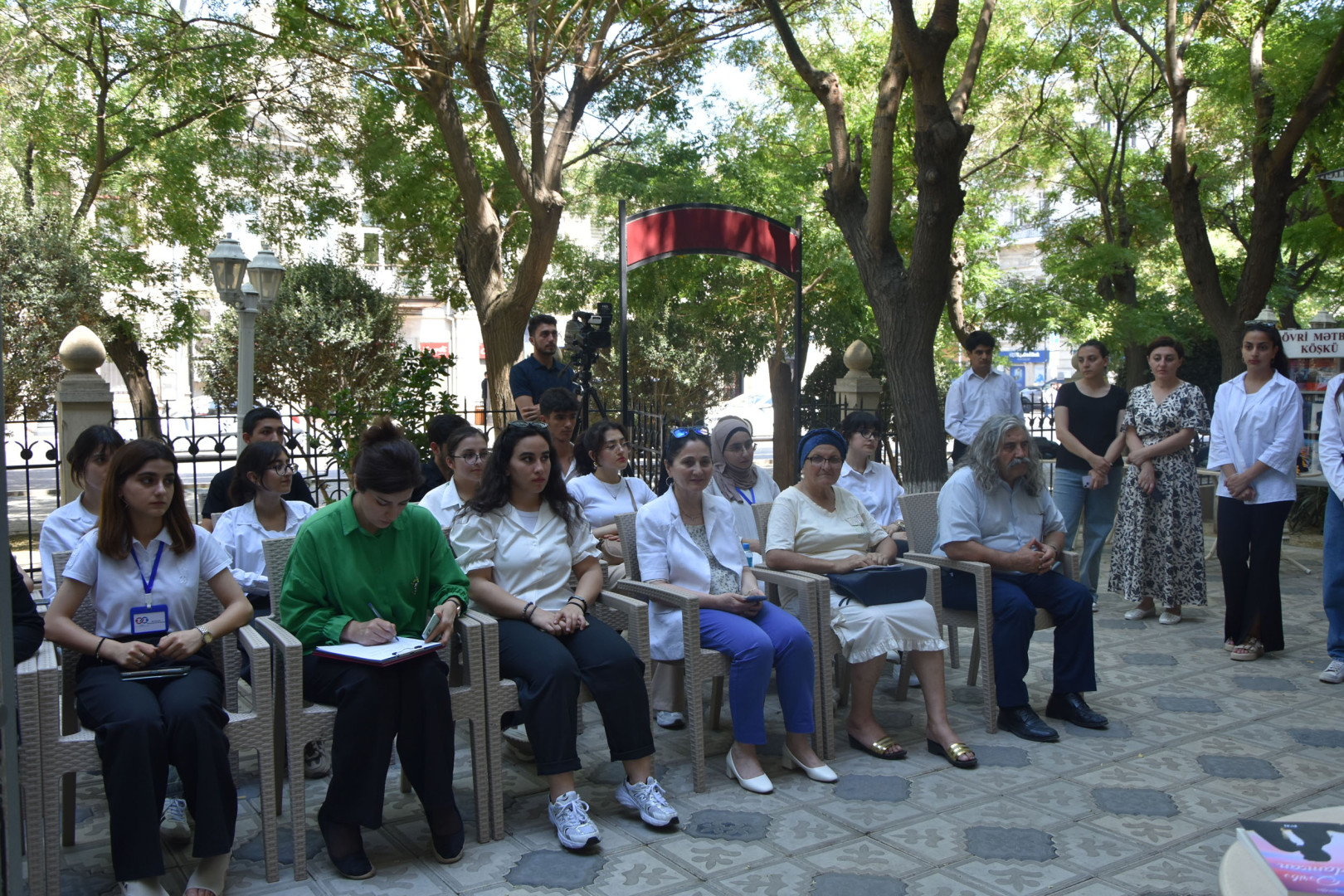 Milli Kitabxananın nəzdində fəaliyyət göstərən Açıq Kitabxanada "Sən qəribə adamsan" adlı kitabının təqdimat mərasimi keçirilib