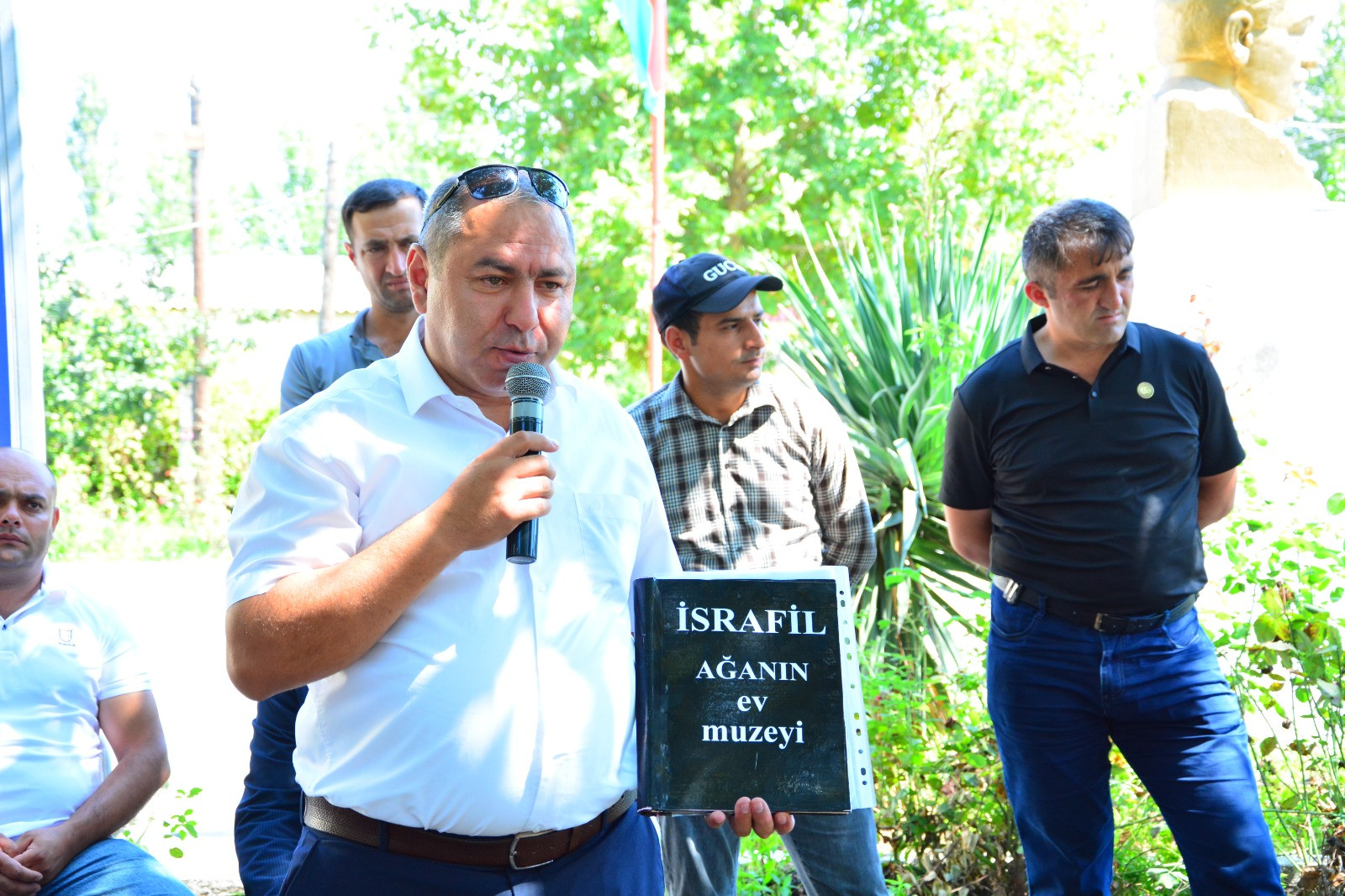 Ağstafadan namizəd Azər Əmiraslanov daha bir kənddə seçicilərlə görüşdü